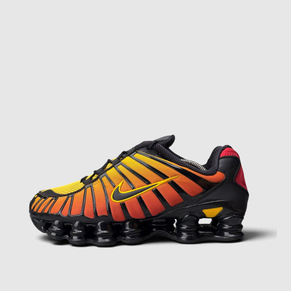 Nike Shox TL, buty sportowe męskie w bardzo dobrym stanie rozmiar 44, boczny profil, lewa strona