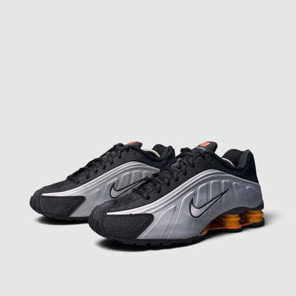 Nike Shox R4 Bright Mandarin, buty sportowe męskie w bardzo dobrym stanie rozmiar 42.5, para butów