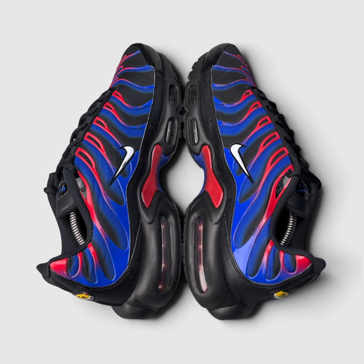 Nike Air Max Plus Spider-Man, buty sportowe męskie w bardzo dobrym stanie rozmiar 44.5, widok z góry