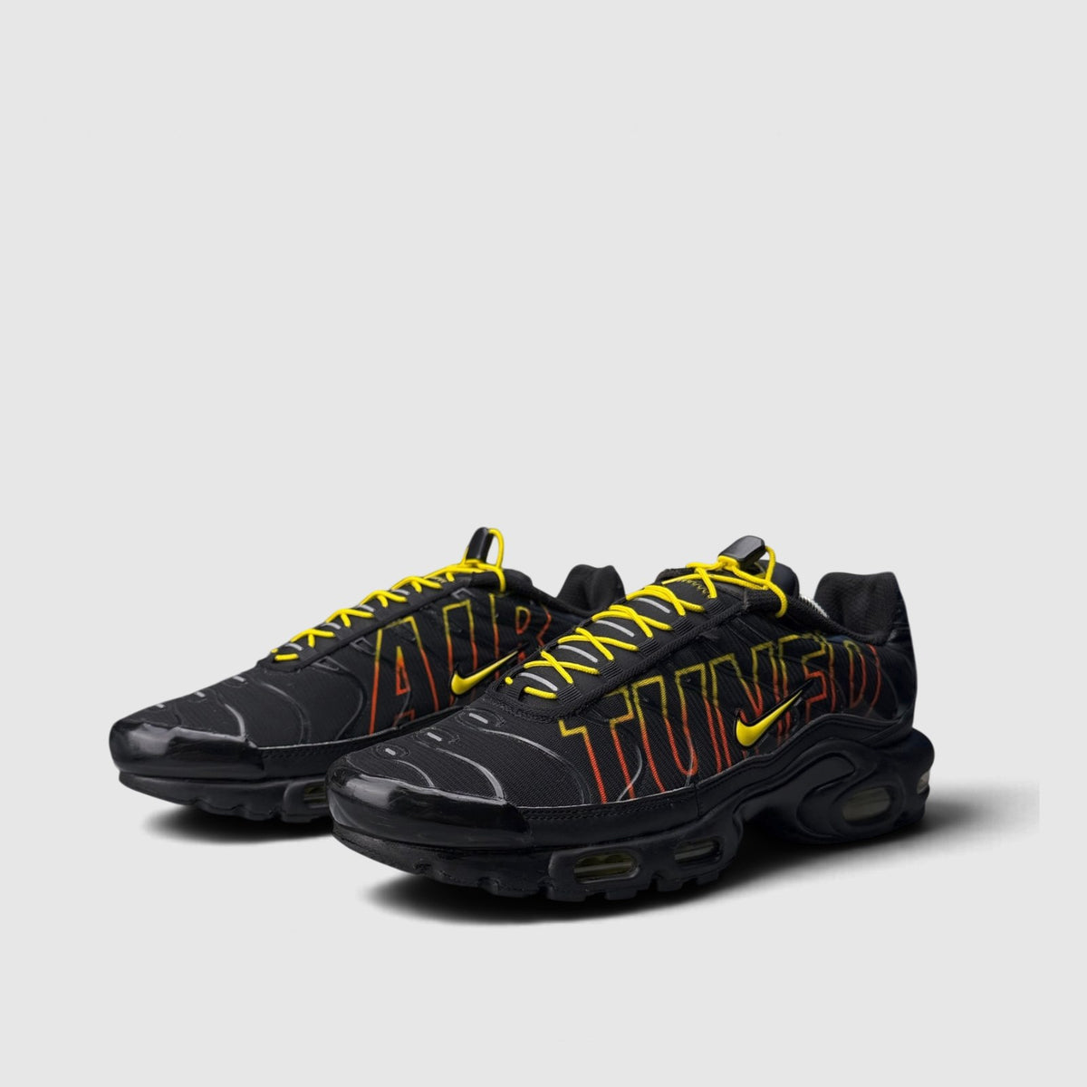 Nike Air Max Plus Sunrise, buty sportowe męskie w bardzo dobrym stanie rozmiar 44.5, para butów