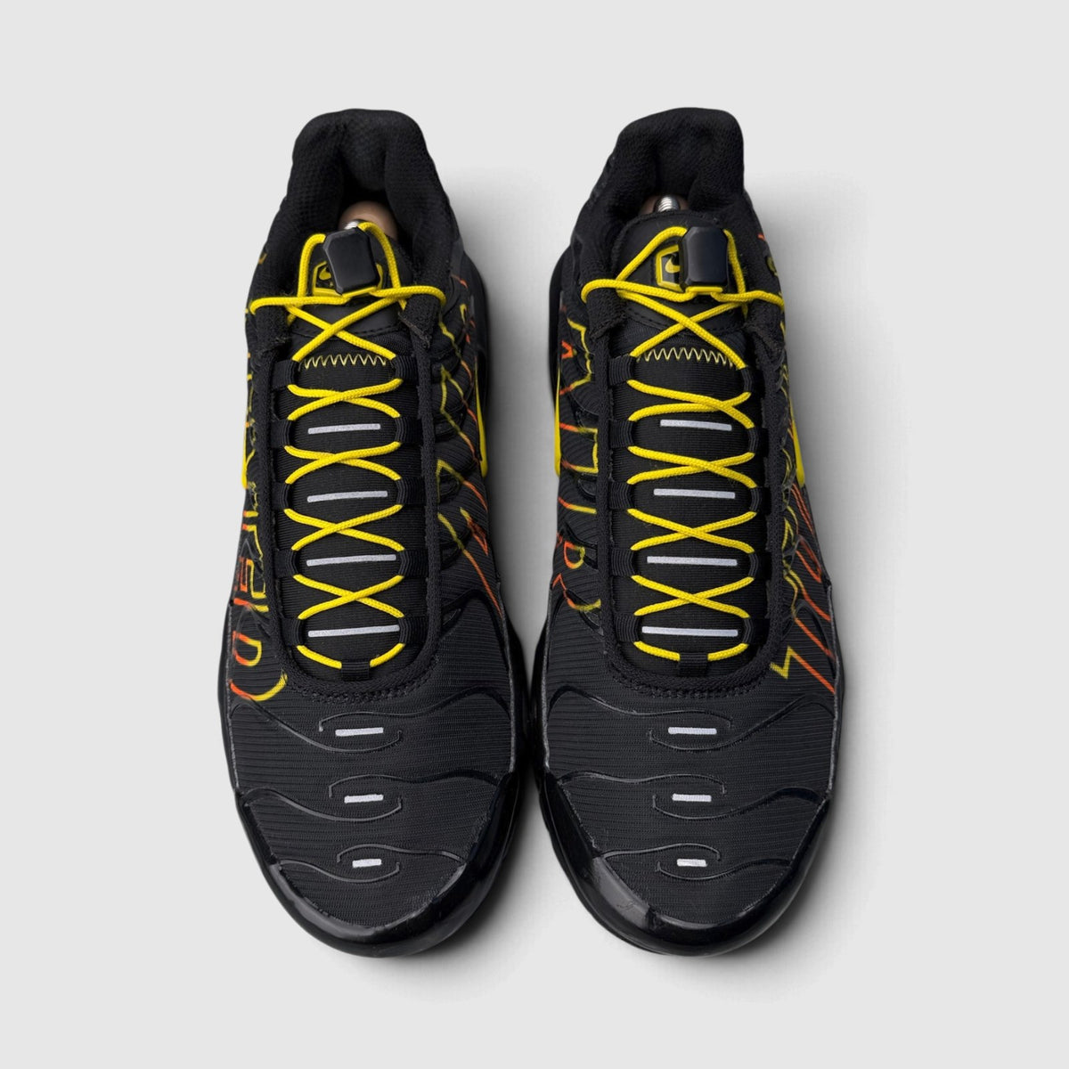 Nike Air Max Plus Sunrise, buty sportowe męskie w bardzo dobrym stanie rozmiar 44.5, widok z góry