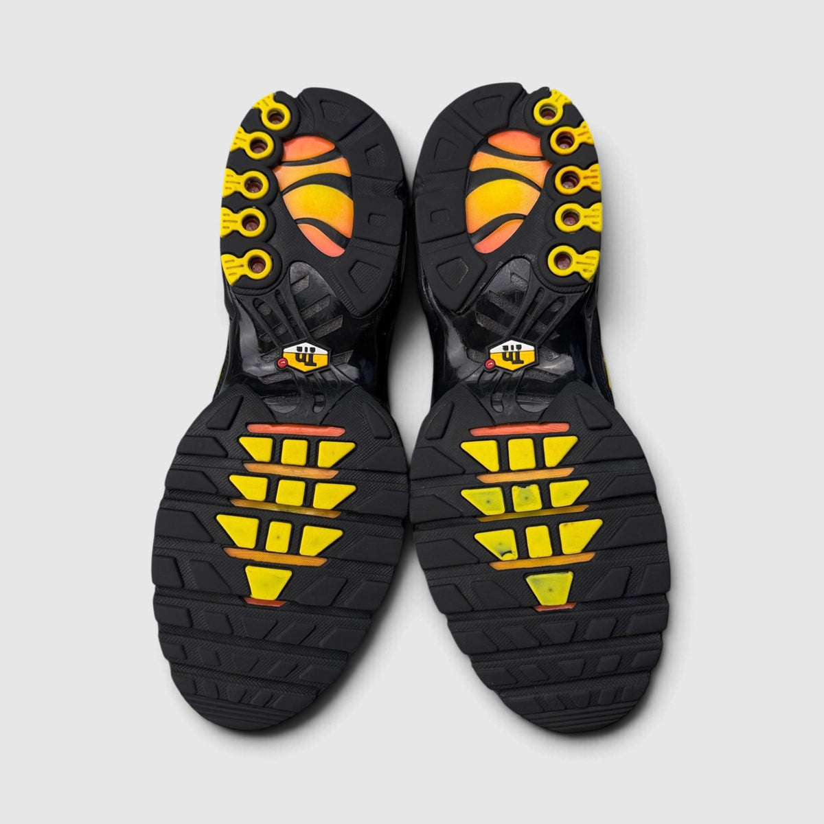 Nike Air Max Plus Sunrise, buty sportowe męskie w bardzo dobrym stanie rozmiar 44.5, podeszwa