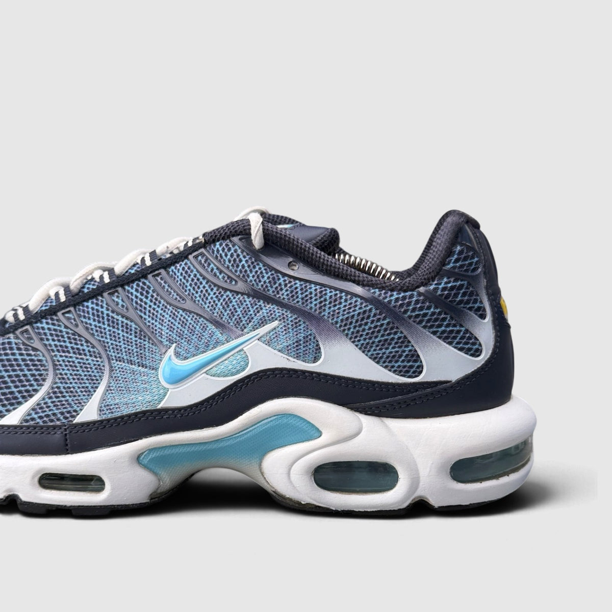 Nike Air Max Plus Dark Obsidian, buty sportowe męskie w bardzo dobrym stanie rozmiar 44.5, detal