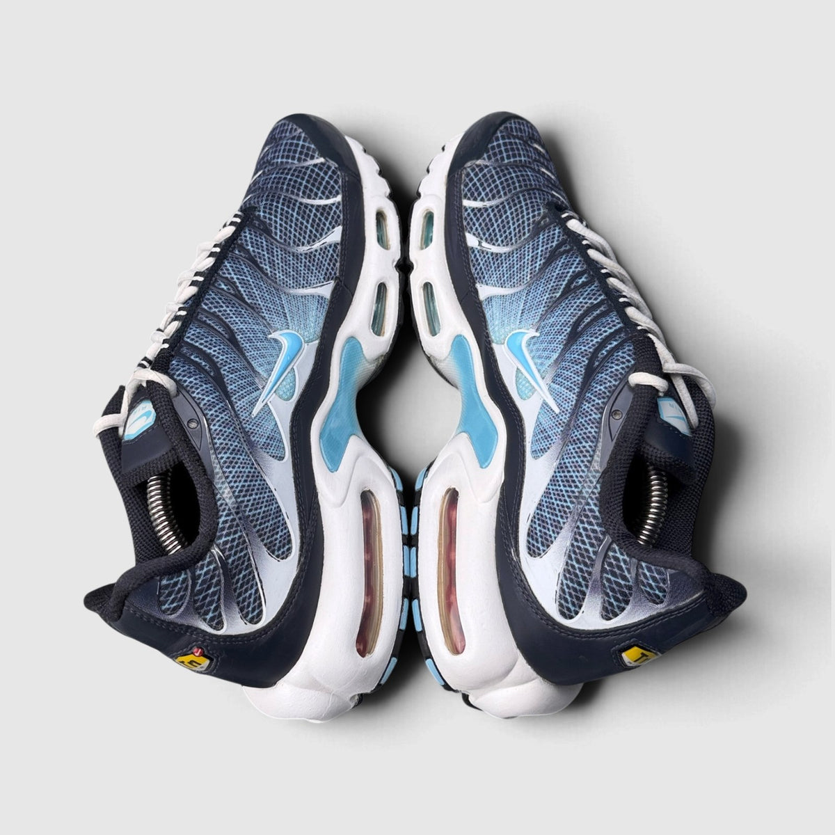 Nike Air Max Plus Dark Obsidian, buty sportowe męskie w bardzo dobrym stanie rozmiar 44.5, widok z góry