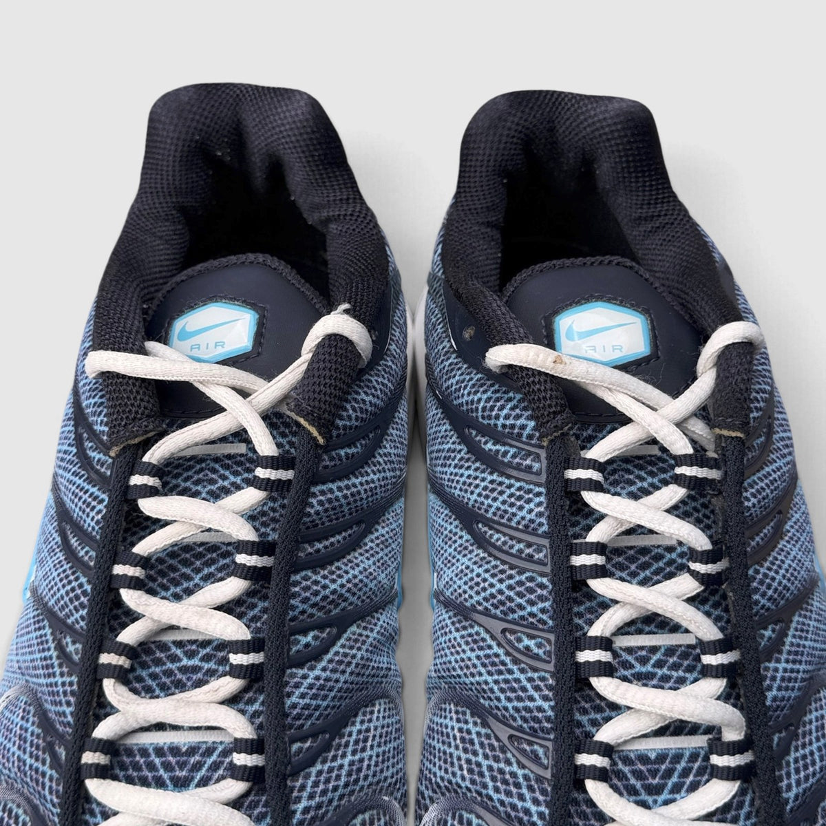 Nike Air Max Plus Dark Obsidian, buty sportowe męskie w bardzo dobrym stanie rozmiar 44.5, język buta