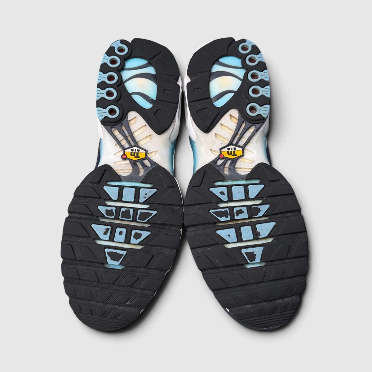 Nike Air Max Plus Dark Obsidian, buty sportowe męskie w bardzo dobrym stanie rozmiar 44.5, podeszwa