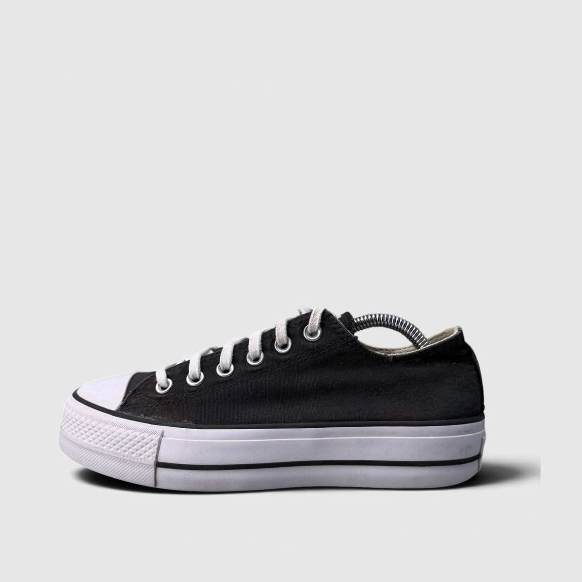 Converse Chuck Taylor All Star Lift, buty sportowe damskie w bardzo dobrym stanie rozmiar 39, boczny profil, lewa strona