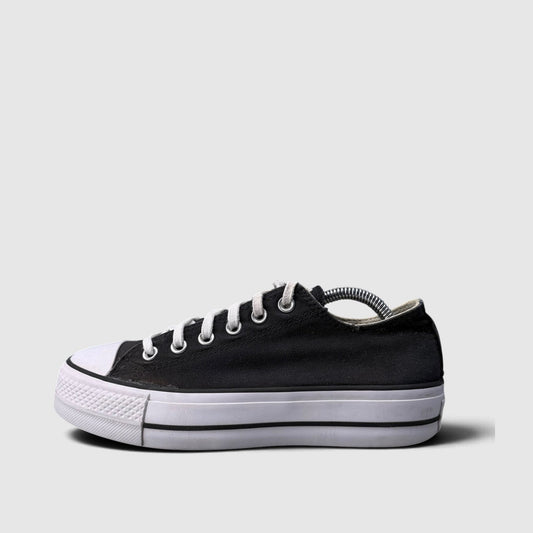 Converse Chuck Taylor All Star Lift, buty sportowe damskie w bardzo dobrym stanie rozmiar 39, boczny profil, lewa strona