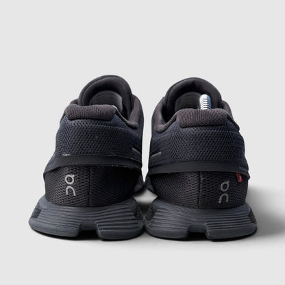 On Cloud 5 All Black, buty sportowe męskie w bardzo dobrym stanie rozmiar 44, widok z tyłu