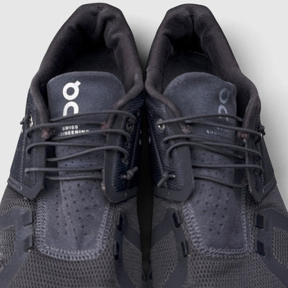 On Cloud 5 All Black, buty sportowe męskie w bardzo dobrym stanie rozmiar 44, widok z góry