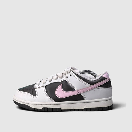 Nike Dunk Low, buty sportowe damskie w bardzo dobrym stanie rozmiar 39, boczny profil, lewa strona