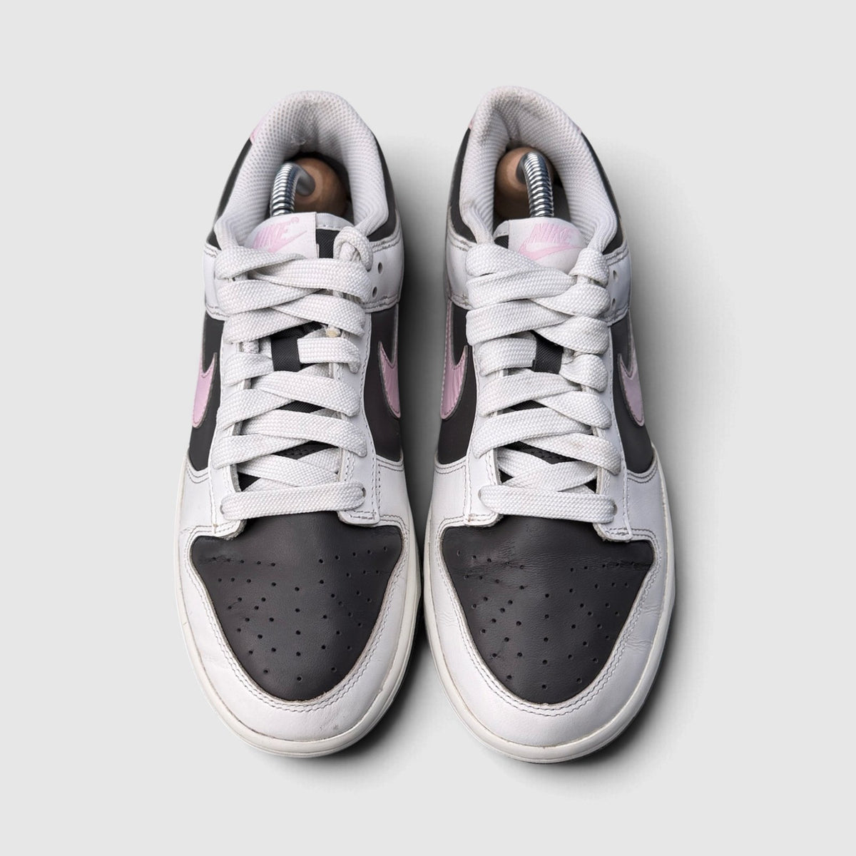 Nike Dunk Low, buty sportowe damskie w bardzo dobrym stanie rozmiar 39, widok z góry