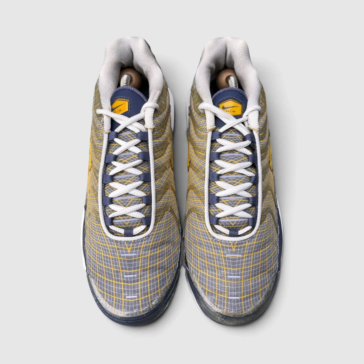Nike Air Max Plus, buty sportowe męskie w bardzo dobrym stanie rozmiar 44, widok z przodu