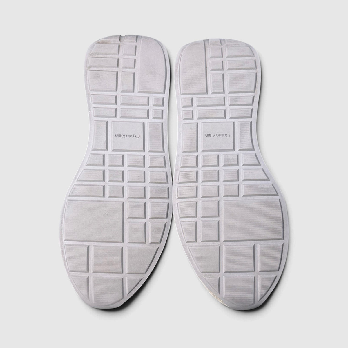 Calvin Klein Retro Runner, buty sportowe damskie w bardzo dobrym stanie rozmiar 38, podeszwa