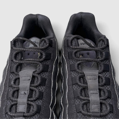 Nike Air Max 95 OG Black, buty sportowe męskie w bardzo dobrym stanie rozmiar 45, widok z góry
