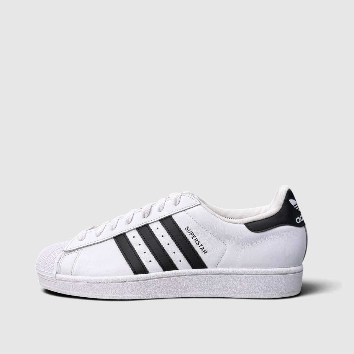 Adidas Superstar II, buty sportowe męskie w bardzo dobrym stanie rozmiar 45 1/3, boczny profil, lewa strona