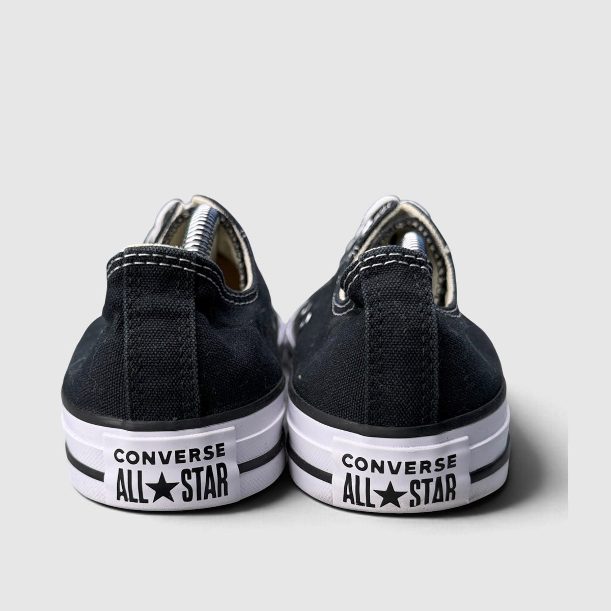Converse Chuck Taylor All Star Black, buty sportowe męskie w bardzo dobrym stanie rozmiar 41, widok z tyłu
