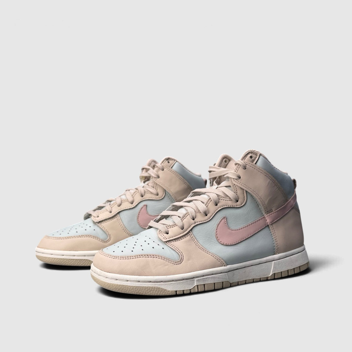 Nike Dunk High, buty sportowe damskie w bardzo dobrym stanie rozmiar 39, para butów