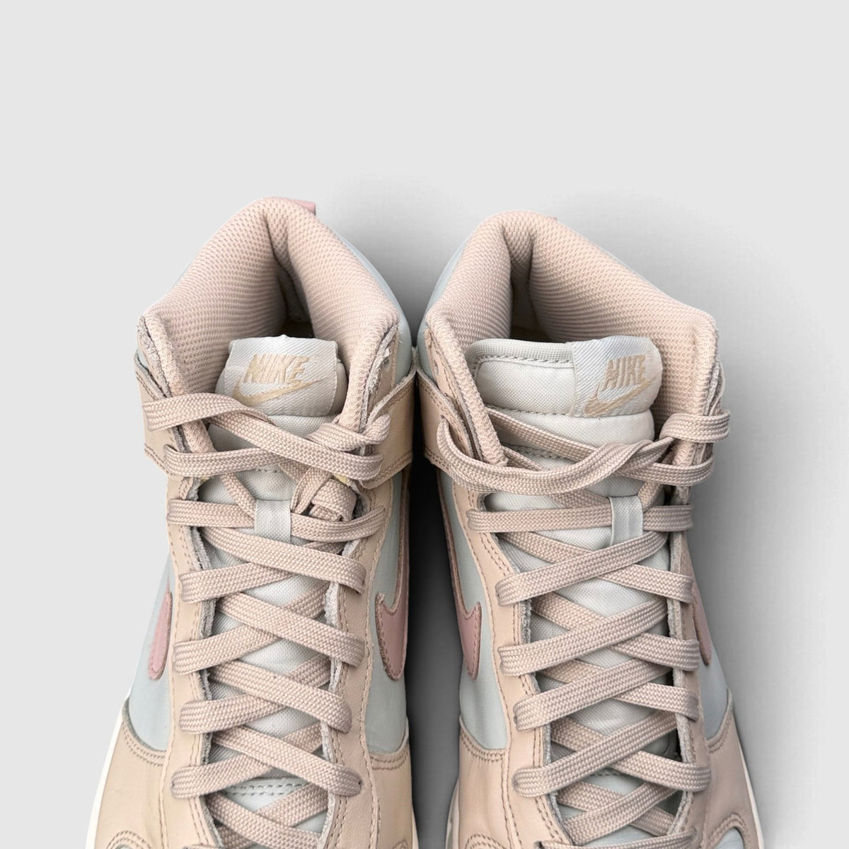 Nike Dunk High, buty sportowe damskie w bardzo dobrym stanie rozmiar 39, widok z góry