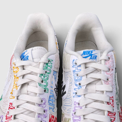 Nike Air Force 1 '07 LV8, buty sportowe męskie w bardzo dobrym stanie rozmiar 44, detal