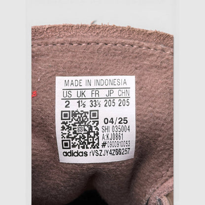 Adidas Handball Spezial, buty sportowe dziecięce w bardzo dobrym stanie rozmiar 33, etykieta z kodem modelu KJ0861