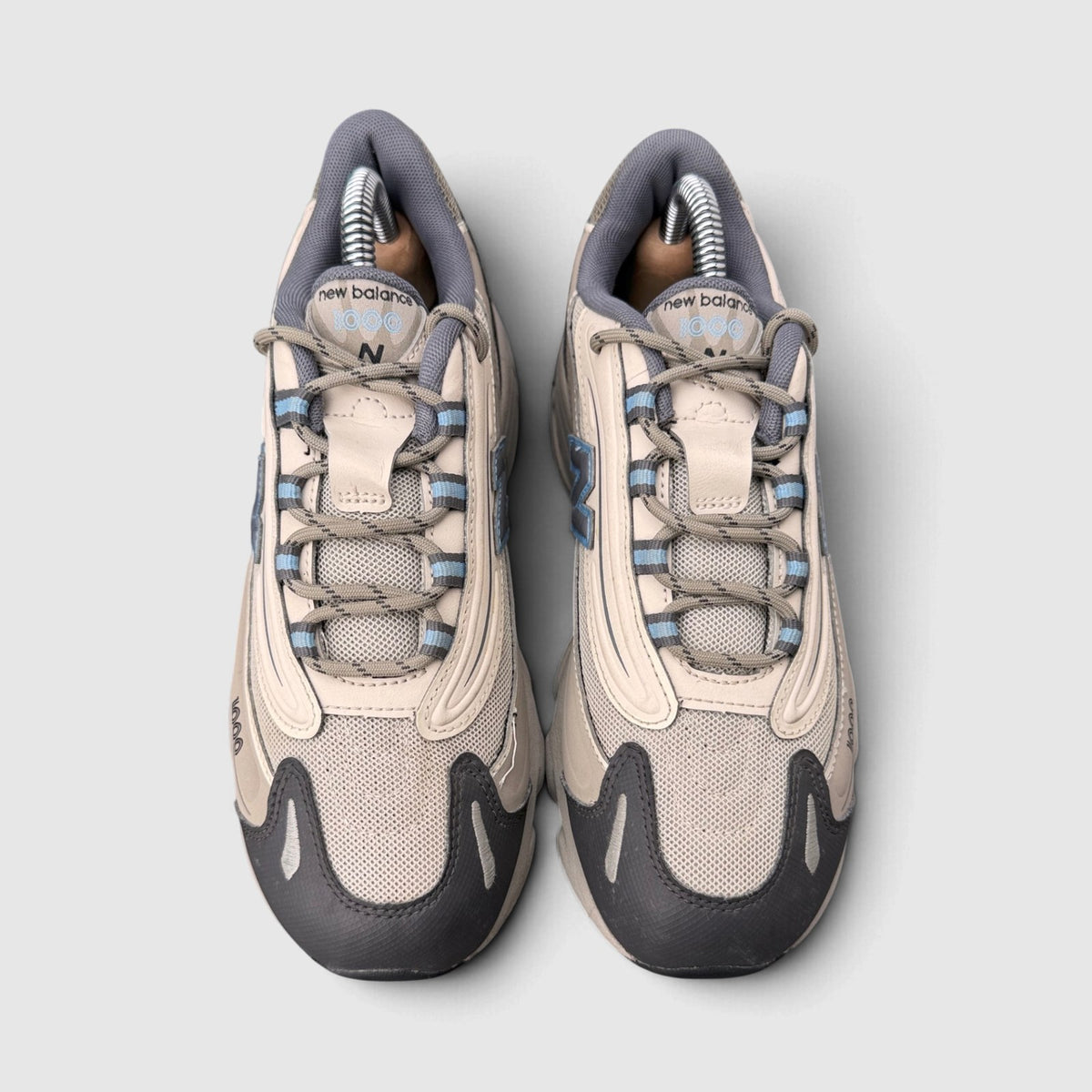 New Balance 1000, buty sportowe damskie w bardzo dobrym stanie rozmiar 37, widok z góry