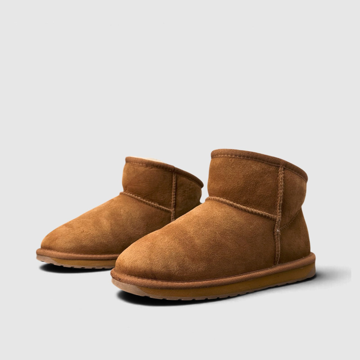 UGG Classic, śniegowce damskie w bardzo dobrym stanie rozmiar 38, para butów