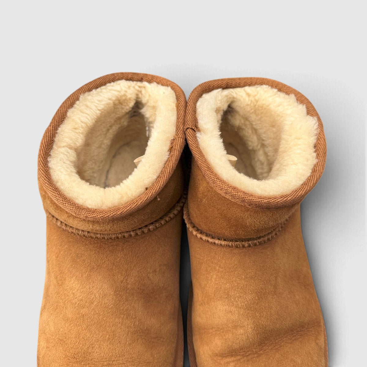 UGG Classic, śniegowce damskie w bardzo dobrym stanie rozmiar 38, widok z góry