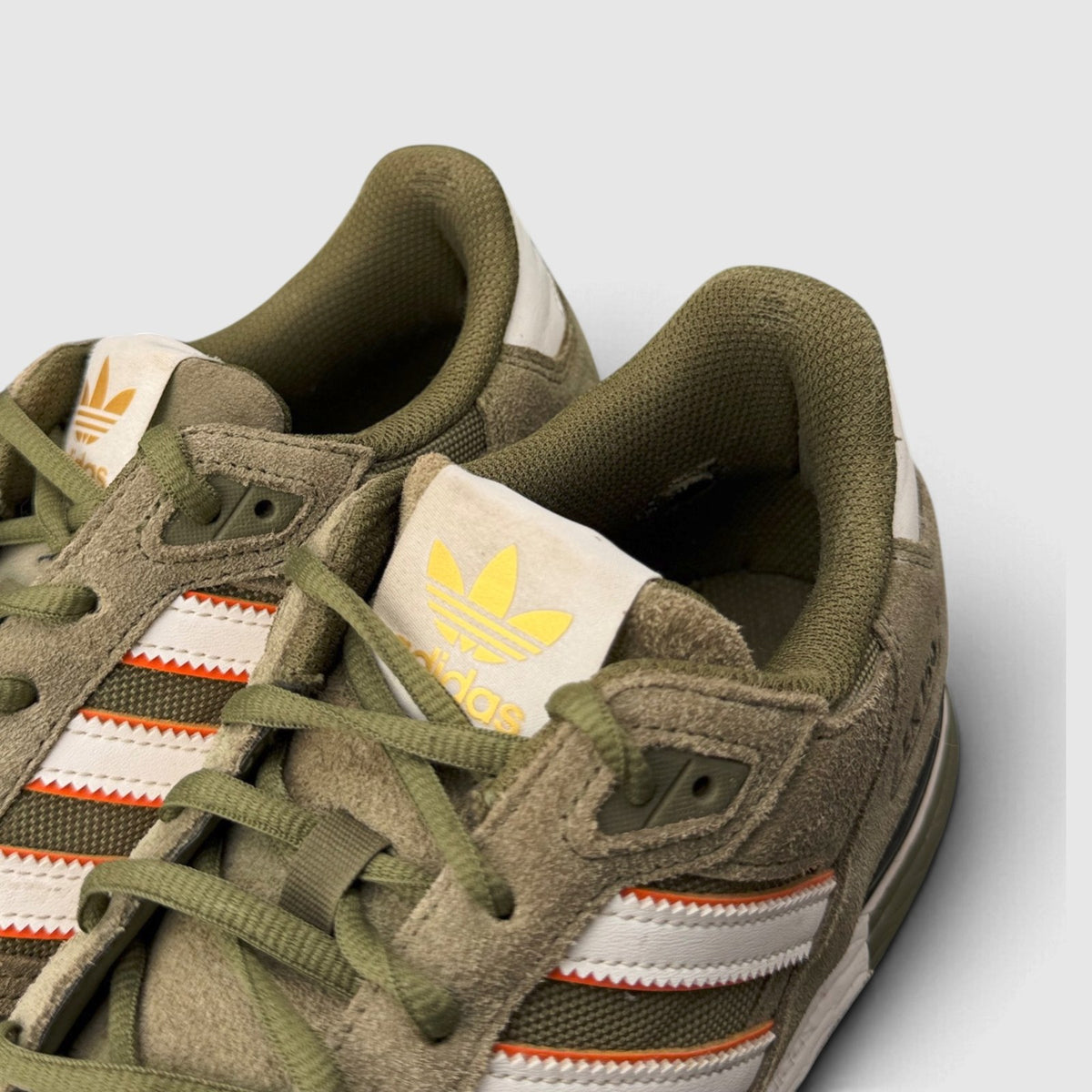 Adidas ZX 750, buty sportowe męskie w bardzo dobrym stanie rozmiar 42, detal