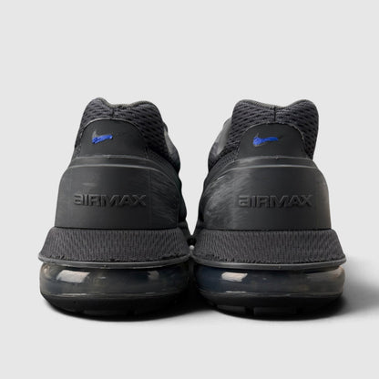 Nike Air Max Alpha Trainer 6 Black/White, buty sportowe męskie w bardzo dobrym stanie rozmiar 43, widok z tyłu