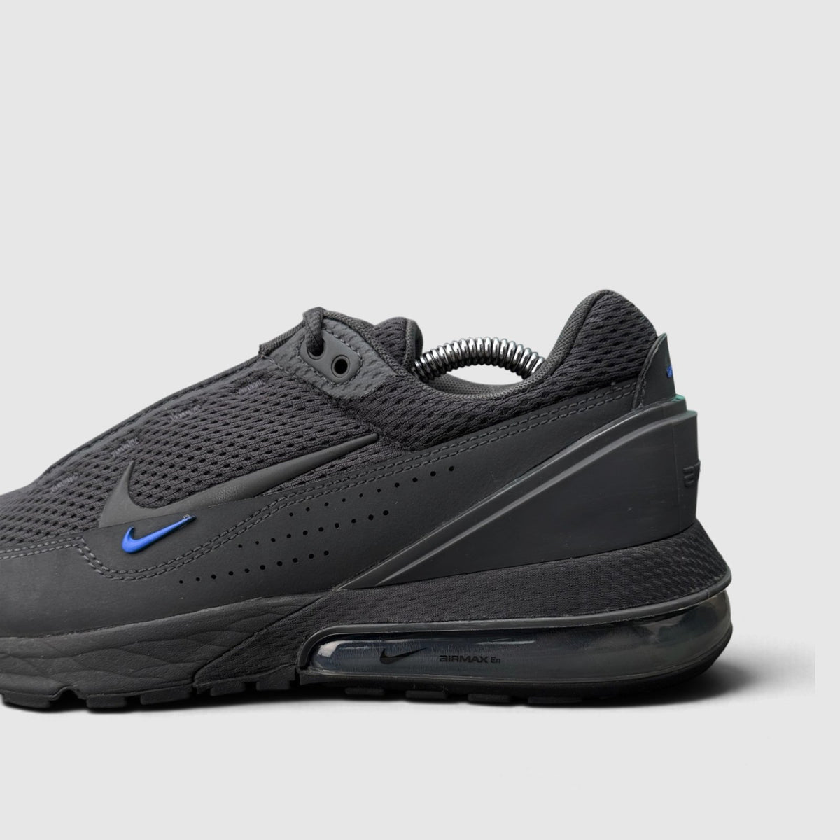 Nike Air Max Alpha Trainer 6 Black/White, buty sportowe męskie w bardzo dobrym stanie rozmiar 43, detal