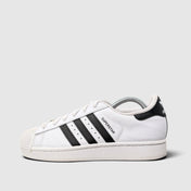 Adidas Superstar II Cloud White Black, buty sportowe damskie w bardzo dobrym stanie rozmiar 37 1/3, boczny profil, lewa strona