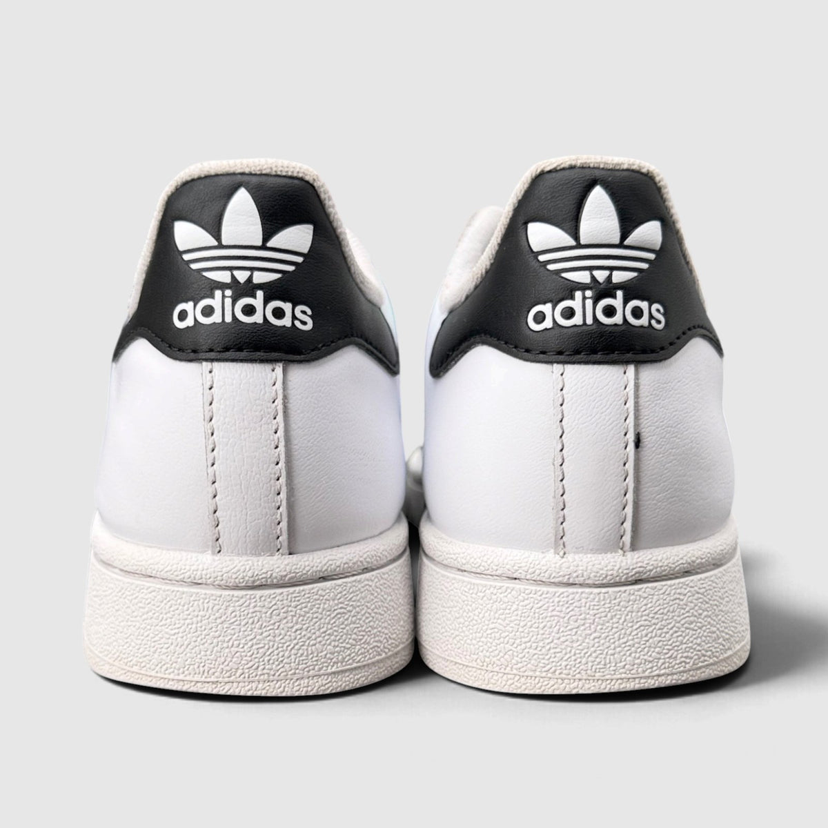 Adidas Superstar II Cloud White Black, buty sportowe damskie w bardzo dobrym stanie rozmiar 37 1/3, widok z tyłu