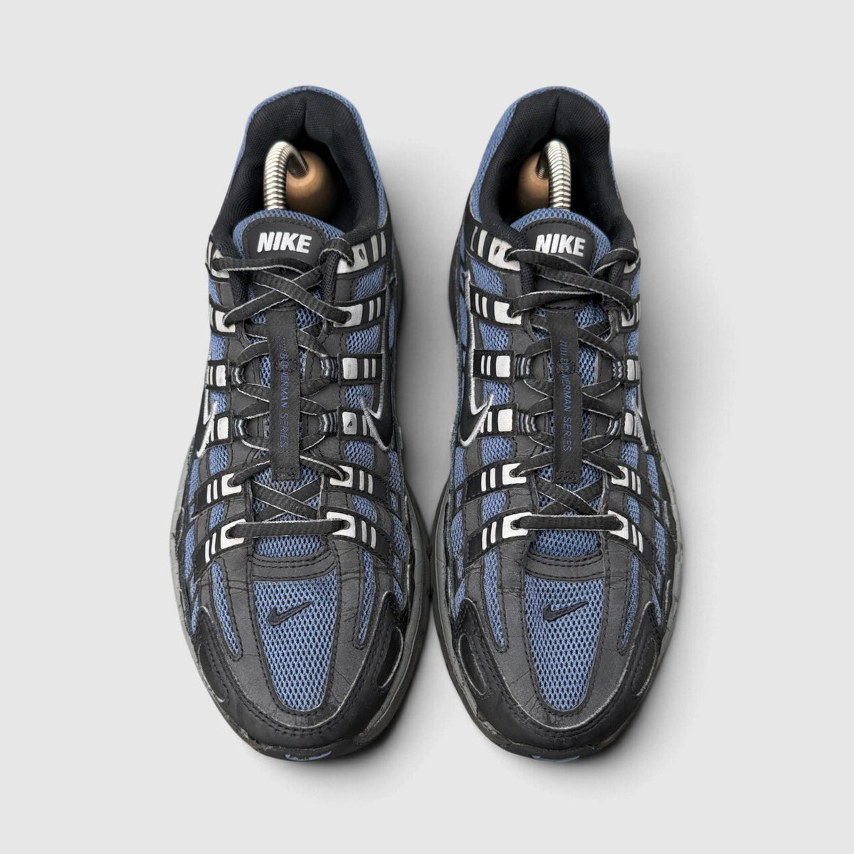 Nike P-6000, buty sportowe męskie w bardzo dobrym stanie rozmiar 42, widok z góry