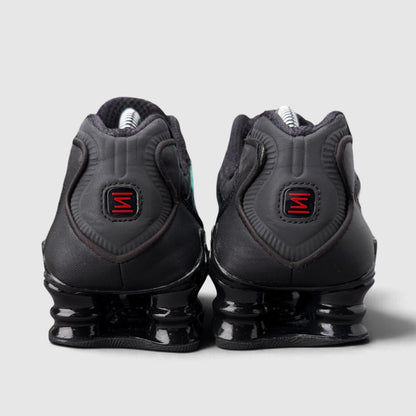 Nike Shox TL Triple Black, buty sportowe damskie w bardzo dobrym stanie rozmiar 37.5, widok z tyłu