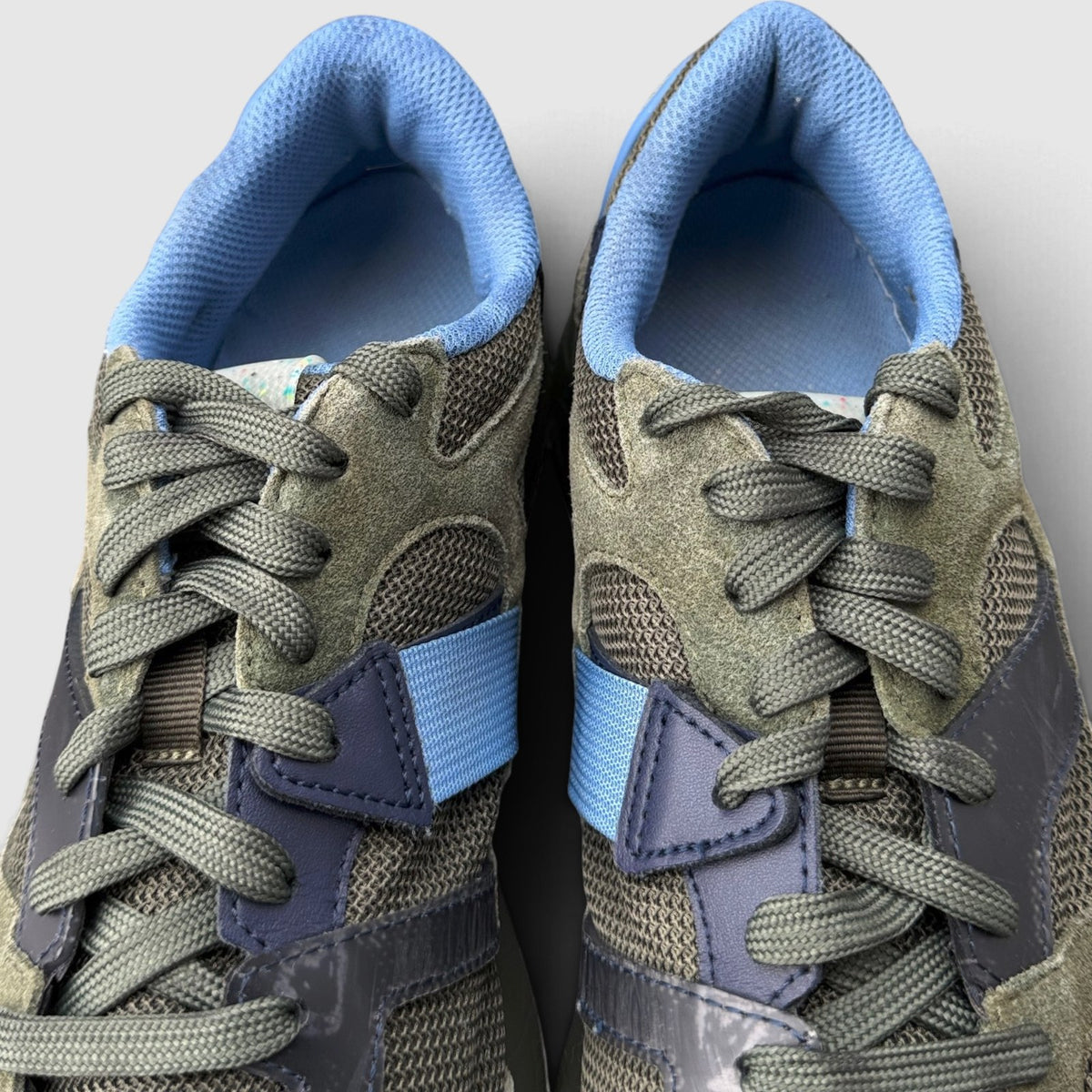 Scotch & Soda Vivex, buty sportowe męskie w bardzo dobrym stanie rozmiar 43, widok z góry