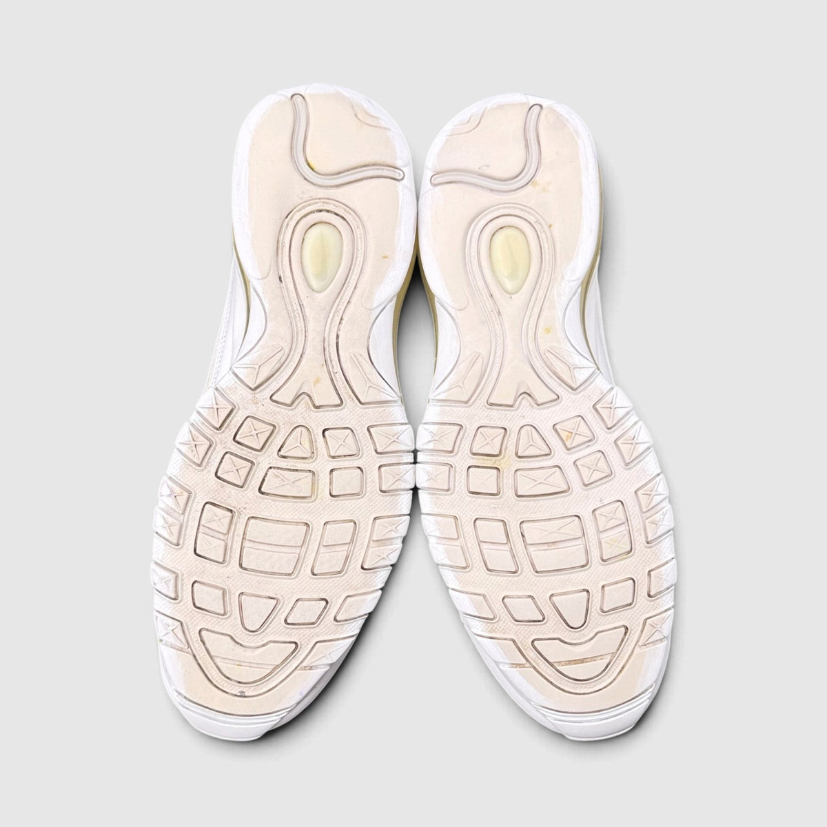Nike Air Max 98 Triple White, buty sportowe męskie w bardzo dobrym stanie rozmiar 43, podeszwa