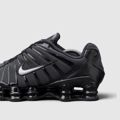 Nike Shox TL, buty sportowe męskie w bardzo dobrym stanie rozmiar 43, boczny profil, prawa strona