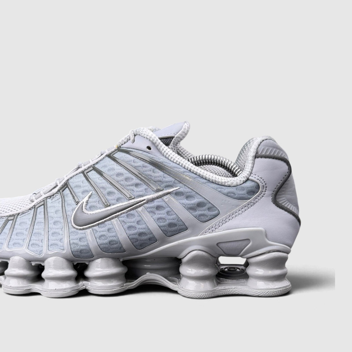 Nike Shox TL, buty sportowe męskie w bardzo dobrym stanie rozmiar 44, boczny profil, lewa strona