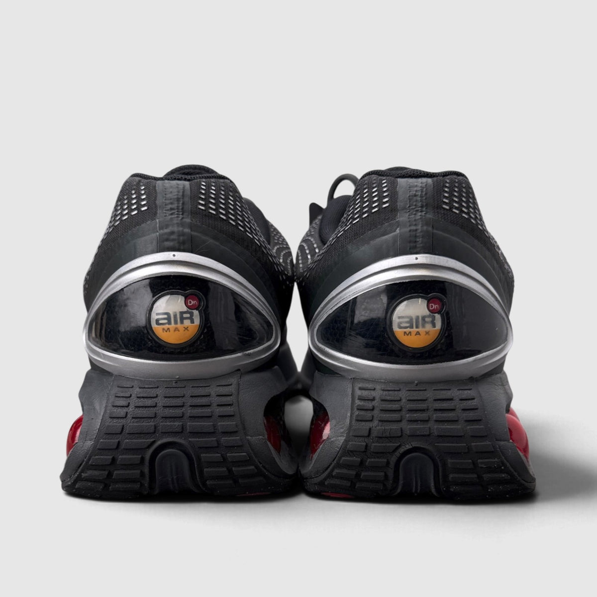 Nike Air Max Dn, buty sportowe męskie w bardzo dobrym stanie rozmiar 46, widok z tyłu