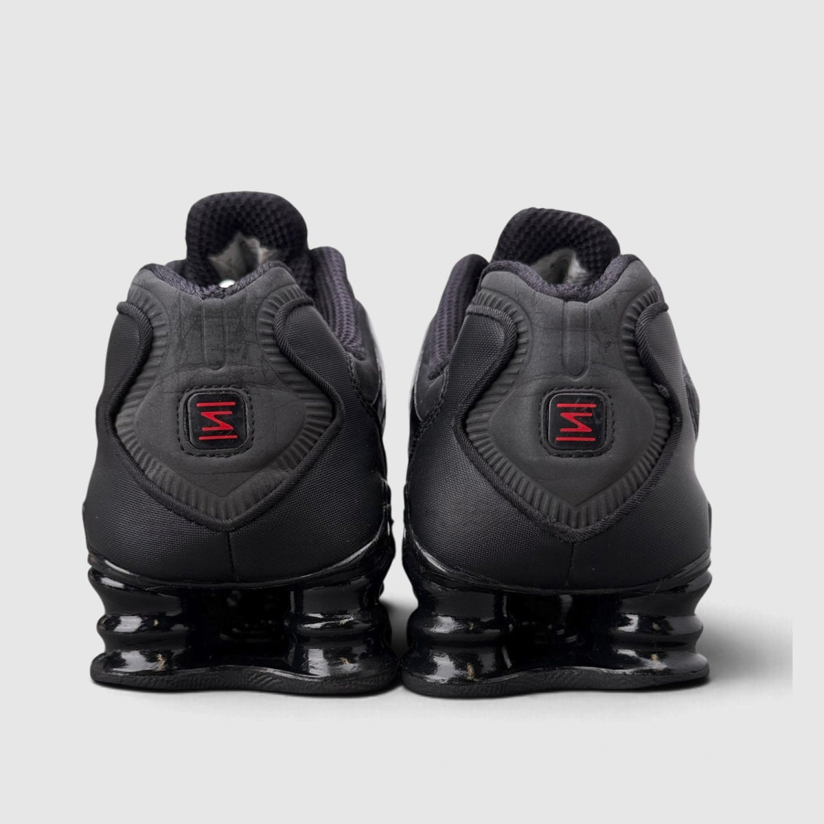 Nike Shox TL Metallic Hematite, buty sportowe męskie w bardzo dobrym stanie rozmiar 42.5, widok z tyłu