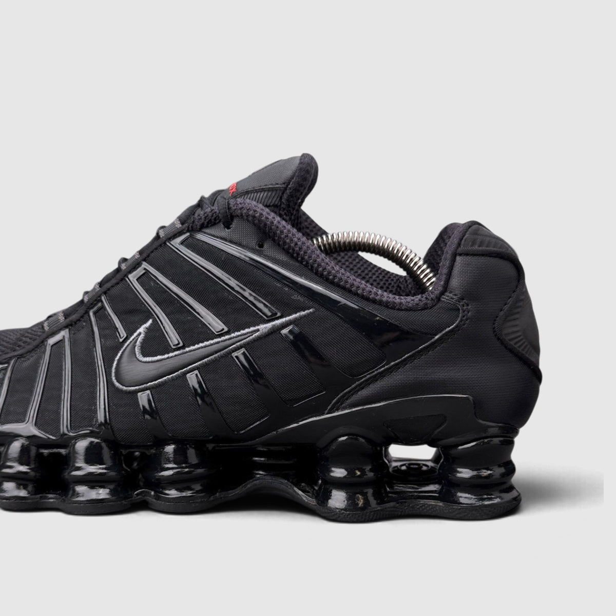 Nike Shox TL Metallic Hematite, buty sportowe męskie w bardzo dobrym stanie rozmiar 42.5, boczny profil, prawa strona