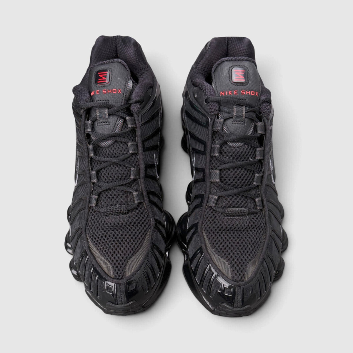 Nike Shox TL Metallic Hematite, buty sportowe męskie w bardzo dobrym stanie rozmiar 42.5, widok z przodu