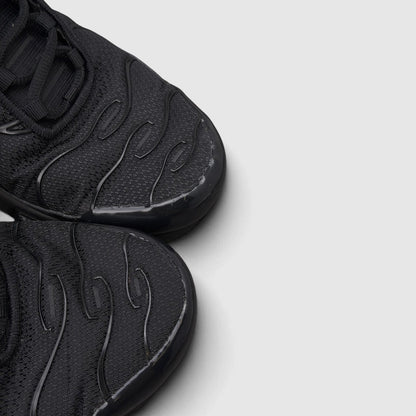 Nike Air Max Plus Triple Black, buty sportowe męskie w bardzo dobrym stanie rozmiar 44, detal