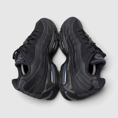 Nike Air Max 95 OG Black, buty sportowe męskie w bardzo dobrym stanie rozmiar 43, para butów
