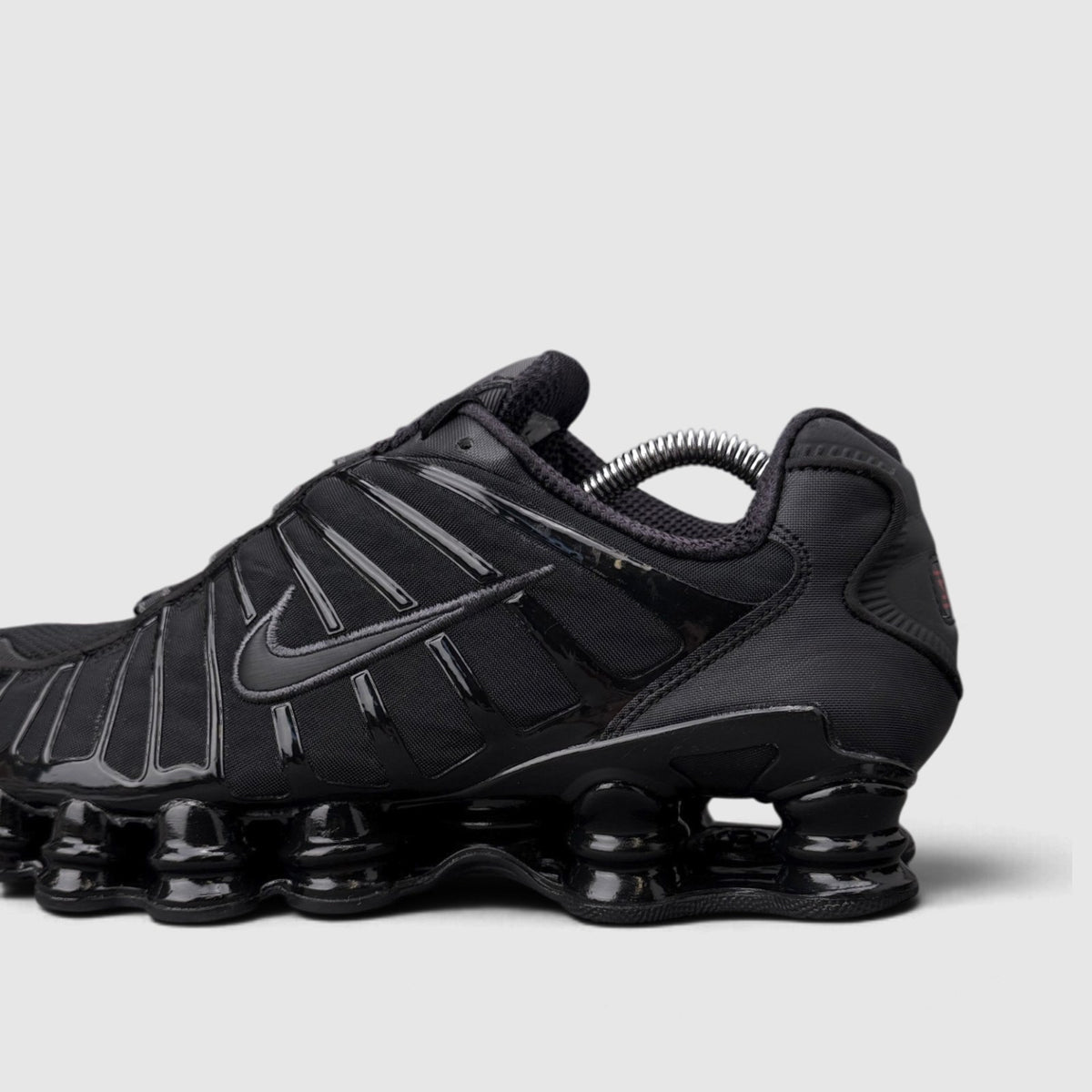 Nike Shox TL Metallic Hematite, buty sportowe męskie w bardzo dobrym stanie rozmiar 44, boczny profil, lewa strona