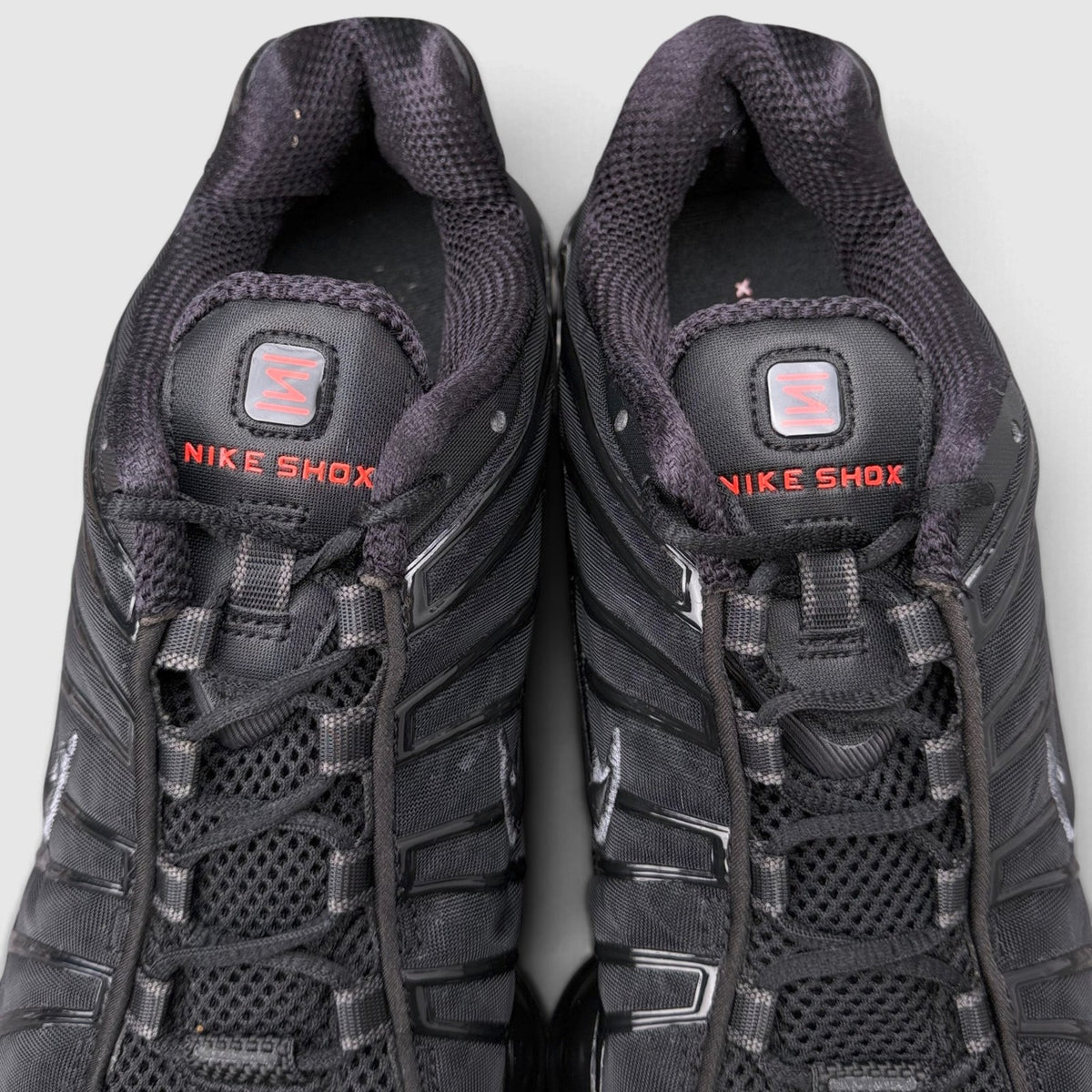 Nike Shox TL Metallic Hematite, buty sportowe męskie w bardzo dobrym stanie rozmiar 44, język buta