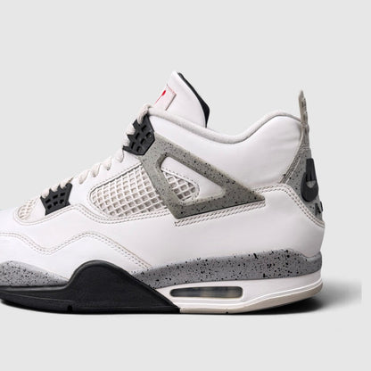 Nike Air Jordan 4 White Cement, buty sportowe męskie w bardzo dobrym stanie rozmiar 46, boczny profil, lewa strona