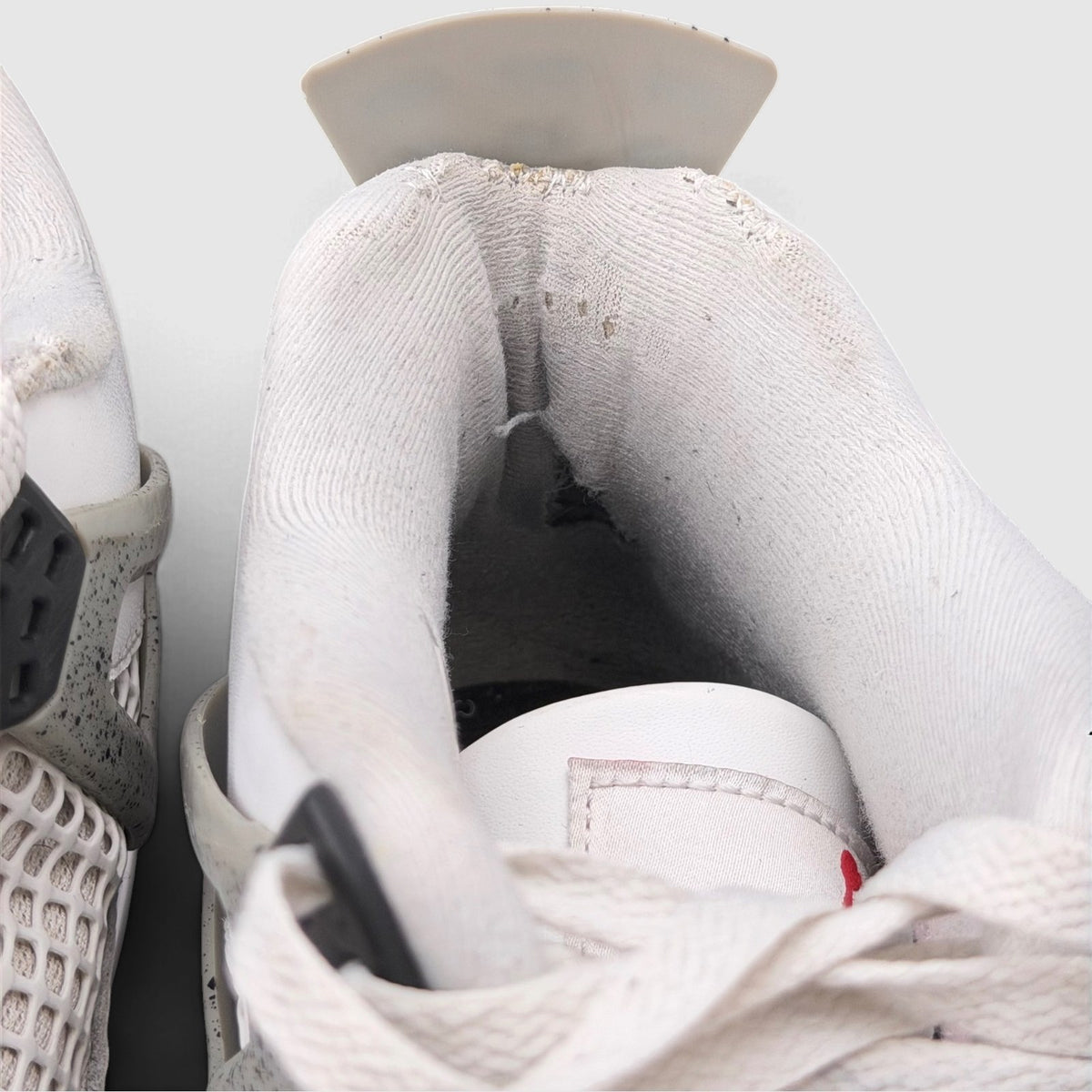 Nike Air Jordan 4 White Cement, buty sportowe męskie w bardzo dobrym stanie rozmiar 46, wkładka