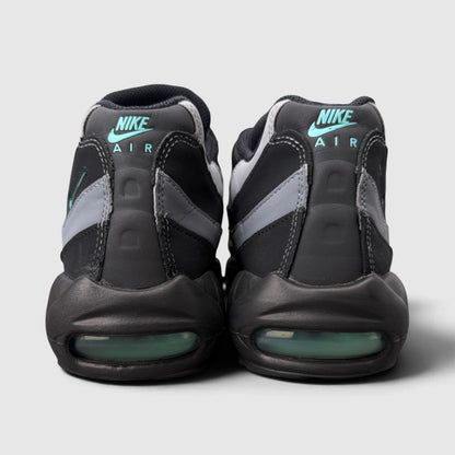 Nike Air Max 95 Aurora Green, buty sportowe męskie w bardzo dobrym stanie rozmiar 45.5, widok z tyłu
